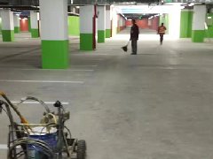 地下车库停车场划线