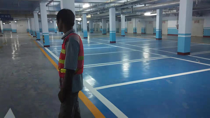 地下车库停车场划线