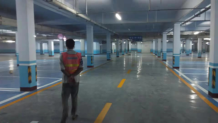 地下车库停车场划线