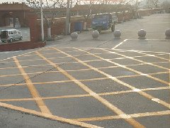 黄色禁停网格线