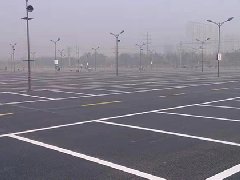 天津佛罗伦萨小镇停车场热熔车位线